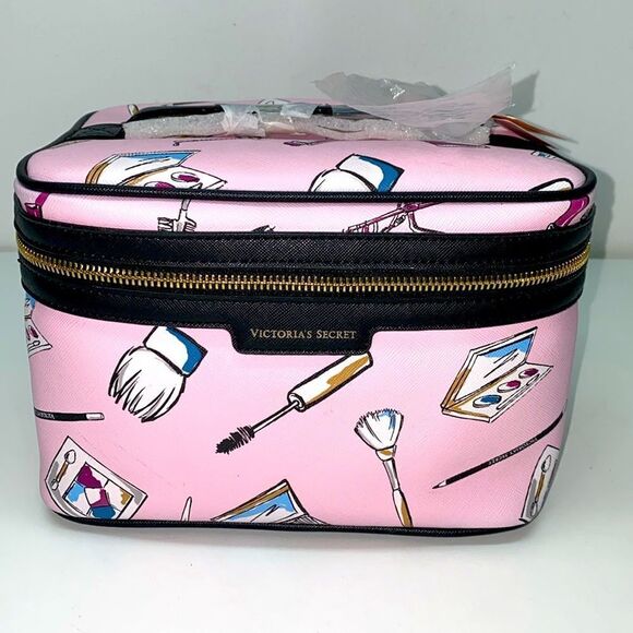 Victoria's Secret Handbags - 🔥VICTORIA SECRET COSMETIC BAG NEW